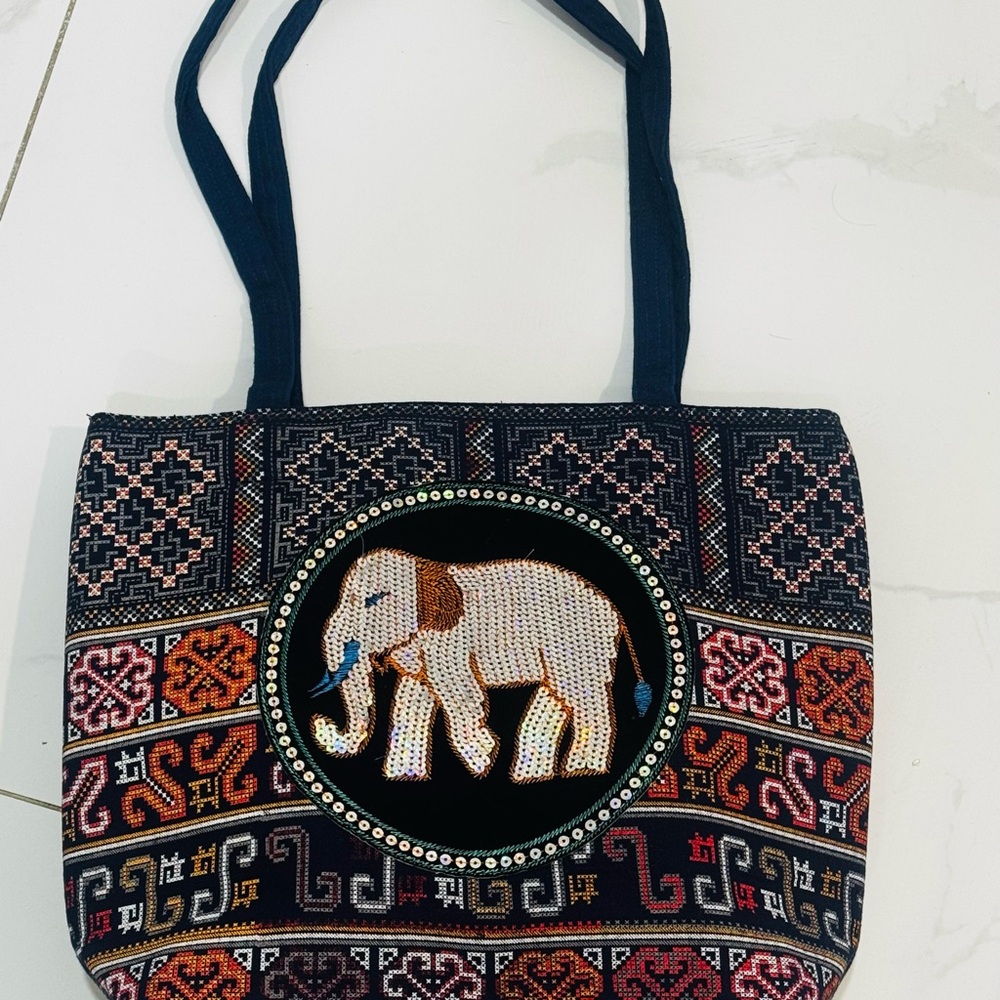 Embroidered Elephant Design Tote Bag - Multicolor